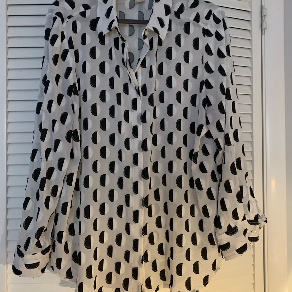 Super cute black and white blouse